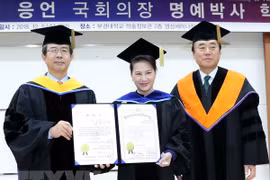 RoK’s Honorary Doctorate granted to Vietnamese NA Chairwoman