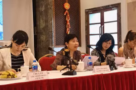 Chinese Embassy in Vietnam meets with local reporters