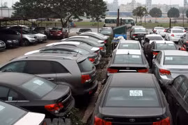 Ministry clarifies decree on imported autos