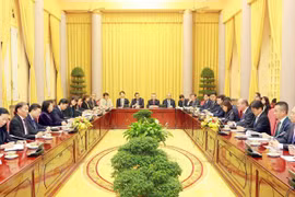 Vietnam encourages Japanese investment in manufacturing, hi-tech agriculture