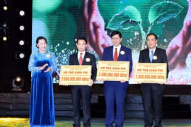 Charity programme raises over 100 billion VND for poor people