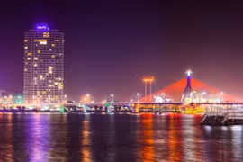 Hanoi, Da Nang among world’s top destinations in 2018
