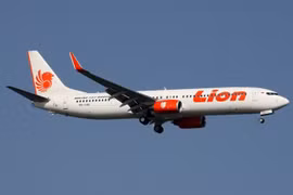 Indonesian Lion Air flight crashes into sea