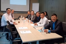 Vietnam, Singapore share experience in trade union work