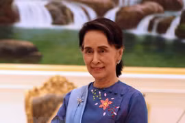 Myanmar begins trilateral peace talks 