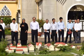 HCM City leader pays pre-Tet visit to Holy Cross Lovers