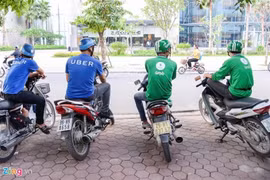 Vietnam ride-hailing firms gear up to compete with Grab