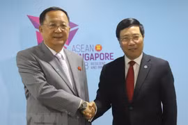 Vietnamese Foreign Minister meets with DPRK counterpart