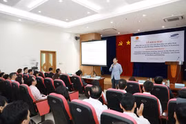 Samsung Vietnam opens more training courses for consultants in support industry