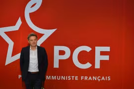 Party leader congratulates new French Communist Party head