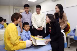 Gifts presented to children with cleft lip, palate