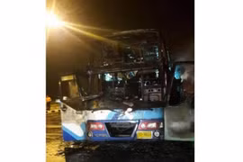 Thailand: 20 Myanmar migrants killed in bus fire 