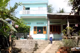 Storm-resistant houses built for typhoon victims in Quang Nam