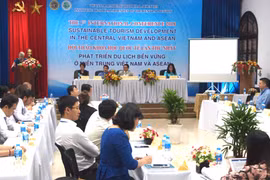 Conference looks to develop tourism in ASEAN, central Vietnam