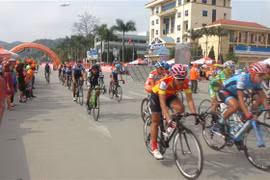 HCM City TV cycling race kicks off in Lang Son