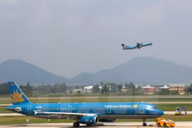 Government issues decree on airport management