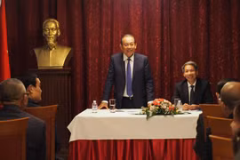 Deputy PM meets with Vietnamese expats in Bulgaria