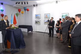 Argentina vows to elevate relations with Vietnam