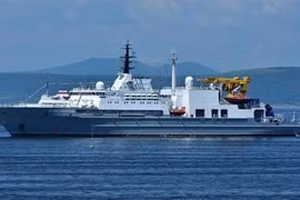 Russian search and rescue support vessel visits Vietnam