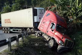 Ministry cracks down on container trucks violating rules