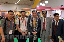 Vietnamese firms join India International Silk Fair