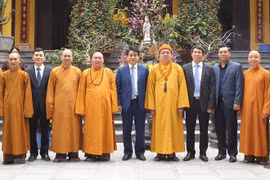 Hanoi leader extends Tet greetings to Vietnam Buddhist Sangha