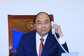 Vietnamese, Russian PMs hold phone talks 