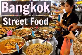 Best street foods featured in Bangkok