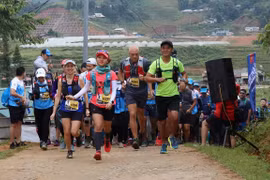 Nguyen Tien Hung wins Vietnam's biggest mountain race in Sa Pa