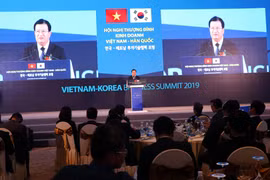 Deputy Prime Minister Trinh Dinh Dung speaks at the event (Photo: VNA)