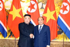 PM Nguyen Xuan Phuc meets DPRK Chairman Kim Jong-un