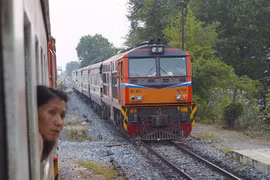 Thailand develops railway to boost economic development
