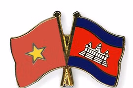 Cambodian officials extend New Year greetings to Long An
