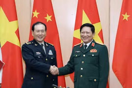 Vietnamese, Chinese defence ministers hold talks in Hanoi