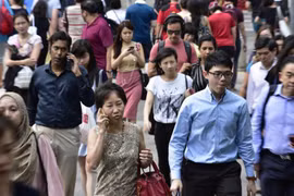 Unemployment rate in Singapore inches up 3.3 percent in Q2