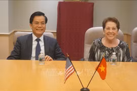 Vietnam, US join hands to heal war wounds 