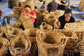 Vietnamese handicrafts introduced in Singapore 