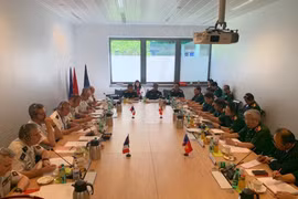 Vietnam, France look towards stronger defence partnership