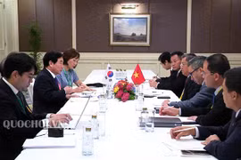 Legislator meets RoK, Lao delegates on AIPA 40 sidelines