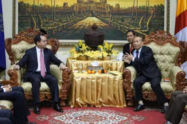 Vietnamese, Cambodian religious officials hold talks