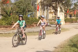 Hue plans to launch bike tourism service