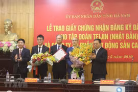 Ha Nam grants investment certificates to two large projects