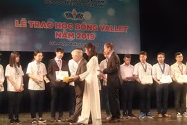 Vallet scholarships granted to more than 500 high school students