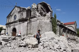 Death toll of Philippines earthquake continues rising