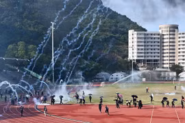 Vietnamese students in Hong Kong get support to come back home