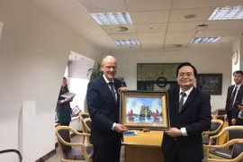 Vietnam, UK seek stronger educational cooperation
