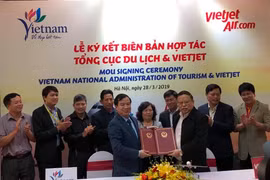 Vietnam National Administration of Tourism, Vietjet sign MoU 