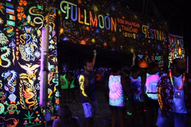 Thailand uses entertainment to woo more Japanese visitors