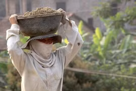 ILO launches global media competition on labour migration 