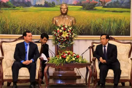 Vietnam, Laos bolster trade union cooperation